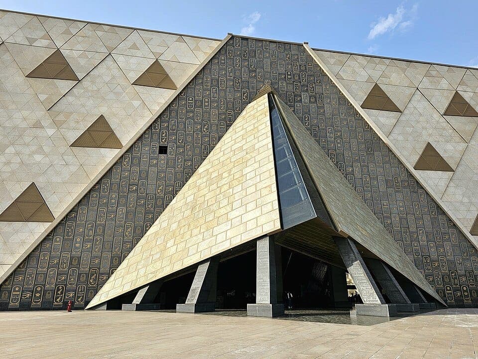 Giza Pyramids & Grand Egyptian Museum Day Tour - image 2